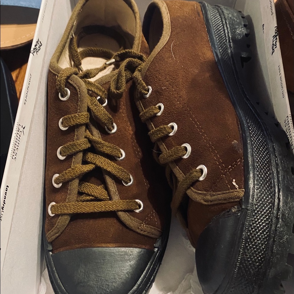 Shoes - Picture 3 of 5